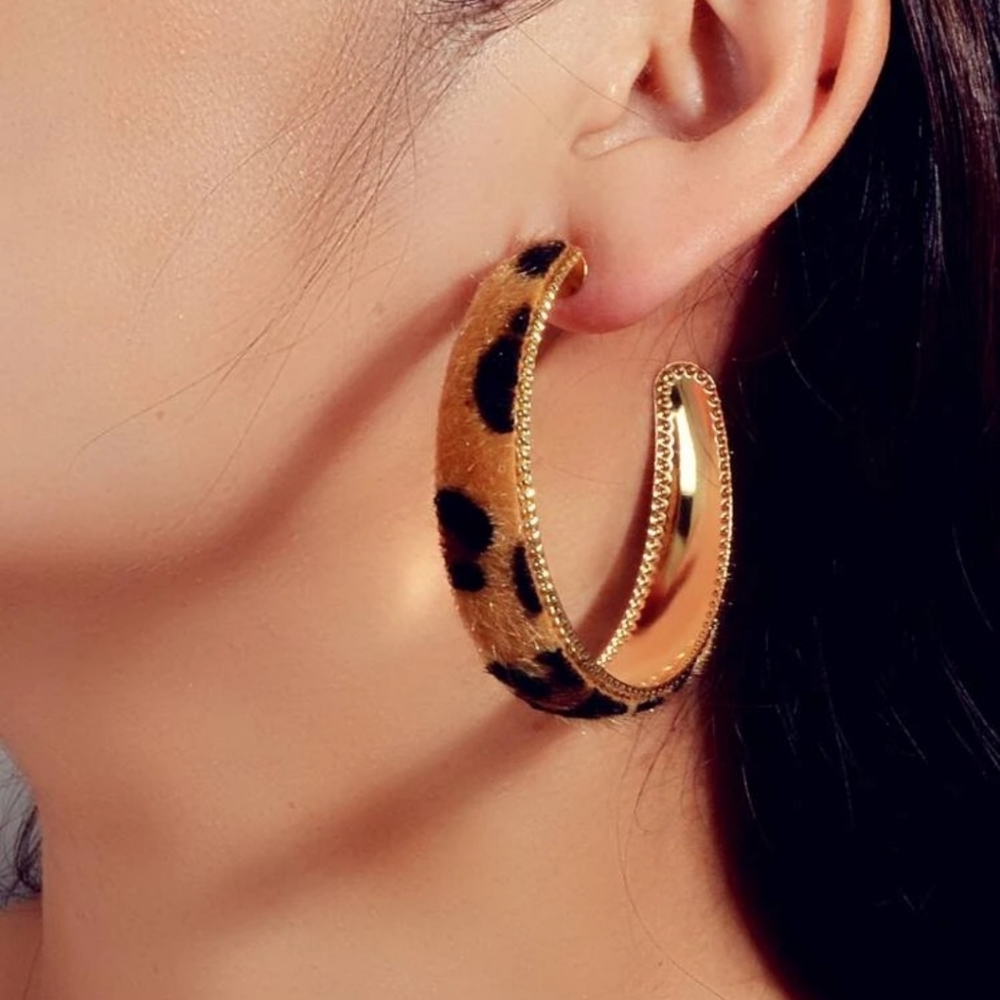 Cuff Hoop Leopard Pattern Earrings